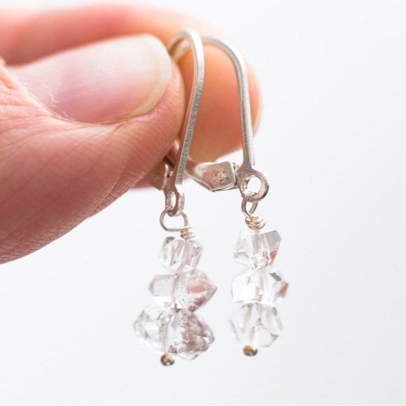 Deb Guyot Herkimer diamond quartz 3 stone necklace & earring set quiet luxury - Picture 4 of 16